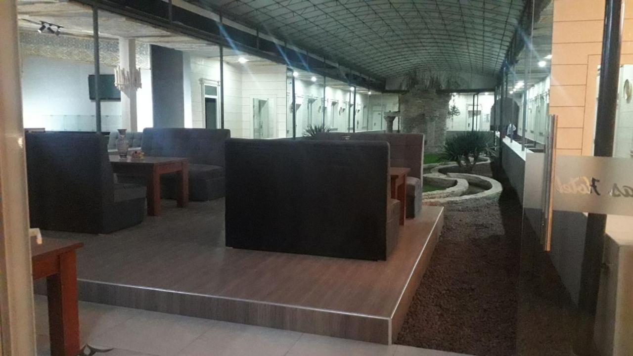 Adras Hotel Tashkent Esterno foto